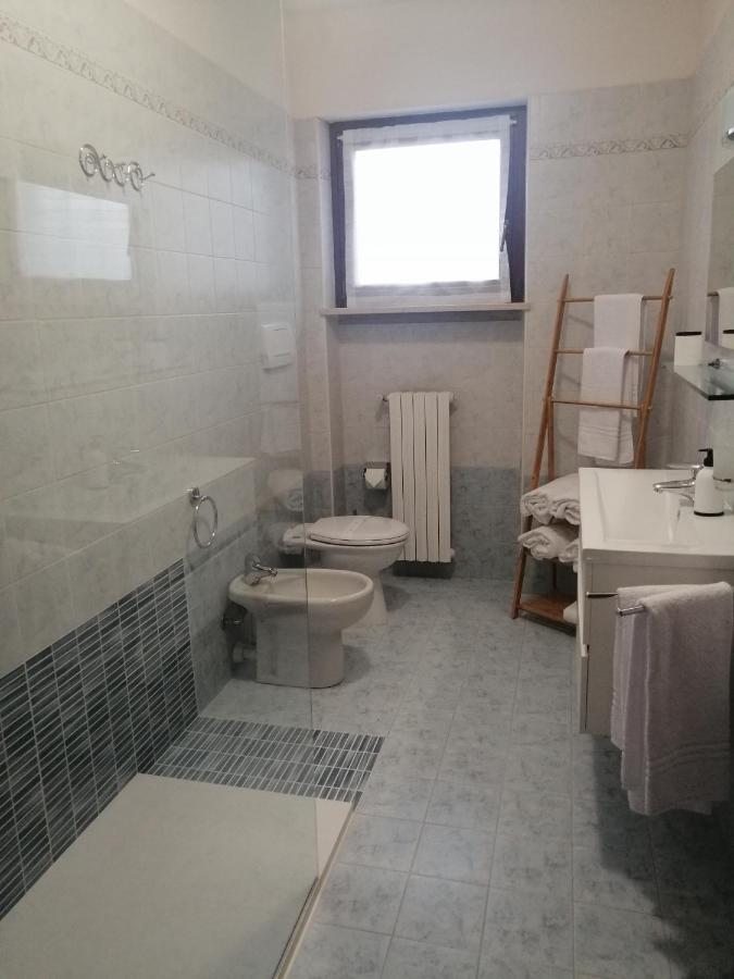 Апартаменты S.G. House Кастельнуово-дель-Гарда Экстерьер фото
